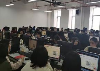 给广东食品药品学院上了一周的实训课，由于上课很早，八点就要开课，我每天天没亮就得摸黑起床